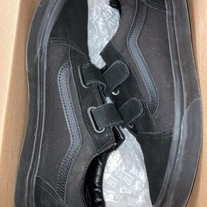 Vans Velcro closure
